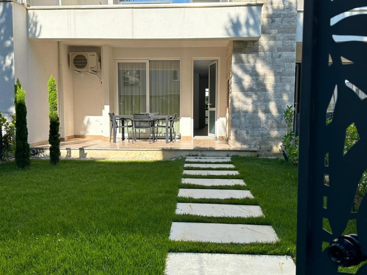 Eme Apartments - Kompleksi San Pietro, Gjiri I Lalzit Durrës Buitenkant foto