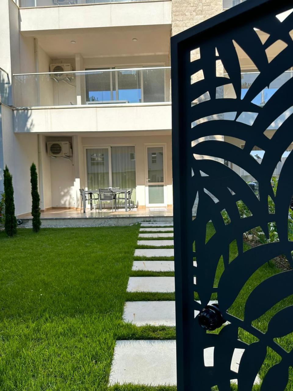 Eme Apartments - Kompleksi San Pietro, Gjiri I Lalzit Durrës Buitenkant foto